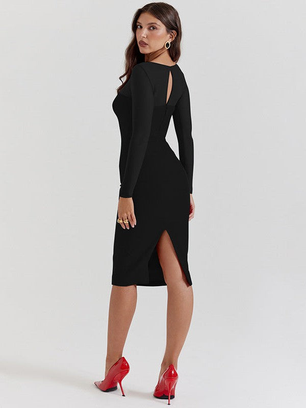Beautifully Finished Dress in a Timeless Design