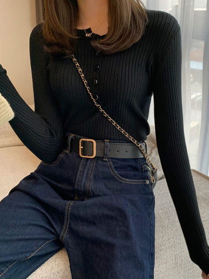 Beautifully Finished Sweater in a Timeless Design