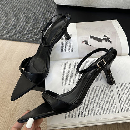 Polished Heels with an Effortless Classic Look