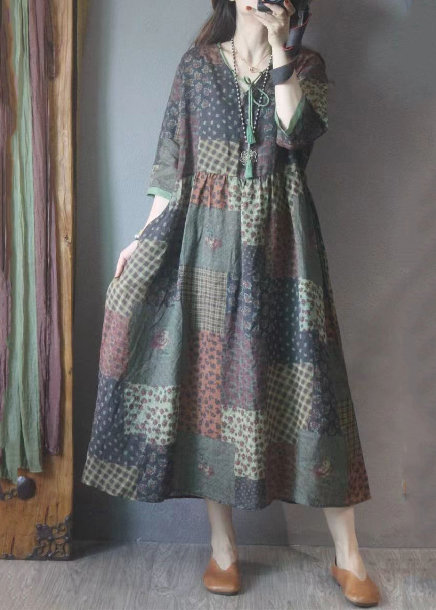 Classic Vintage Dress with a Flattering Fit