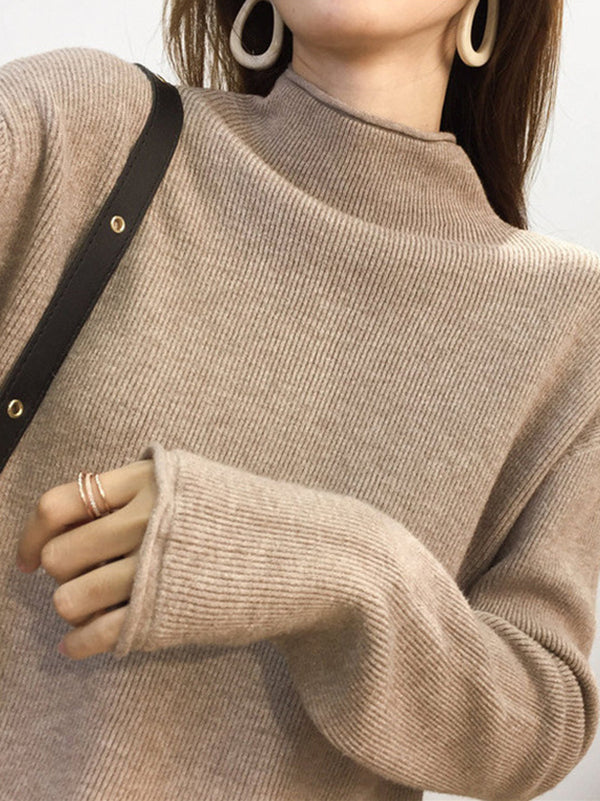 Classic Vintage Sweater with a Flattering Fit