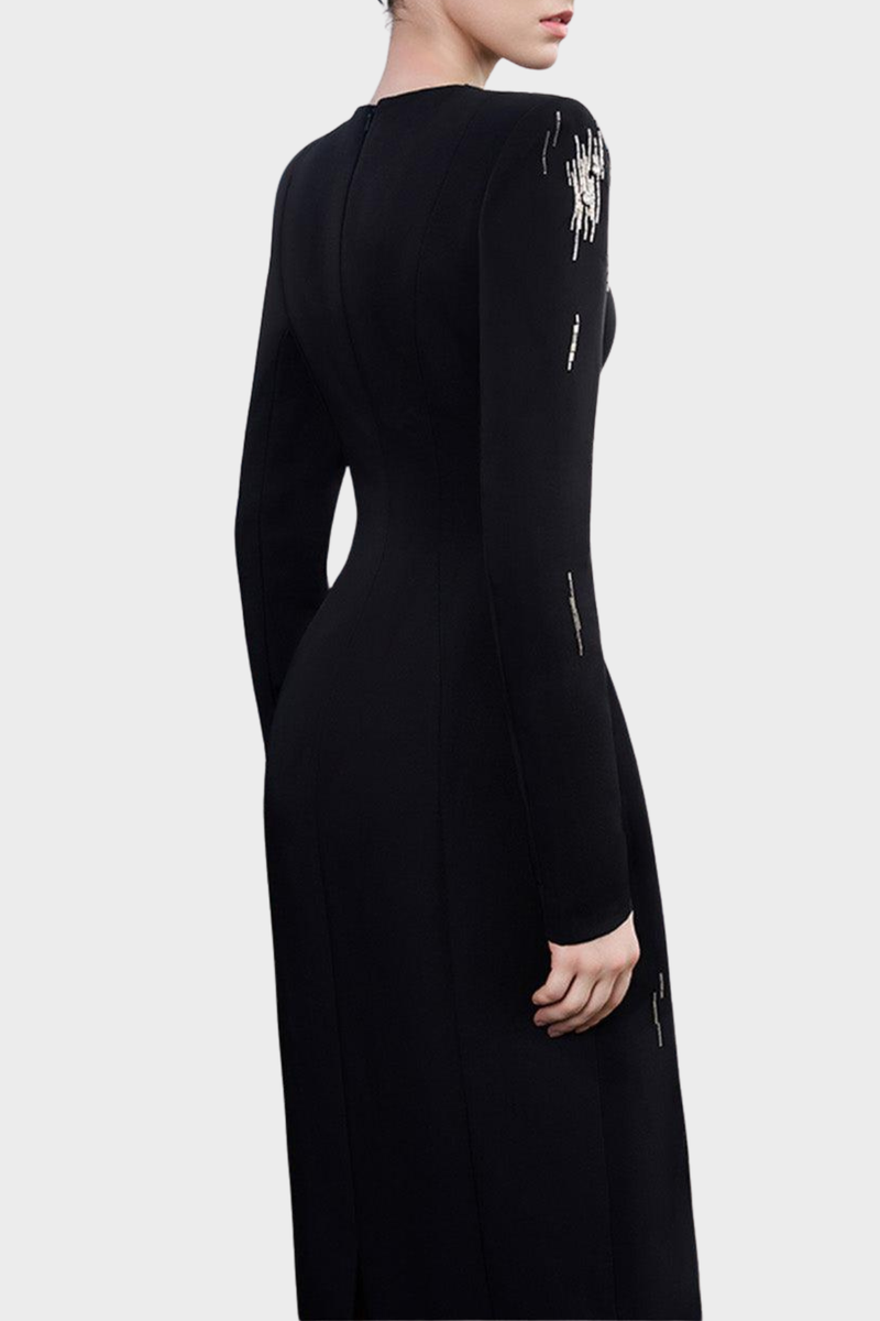 Gracefully Styled Dress for Any Occasion