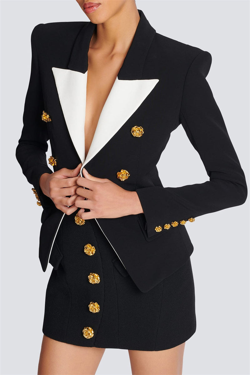 Effortlessly Elegant Garment with a Timeless Design