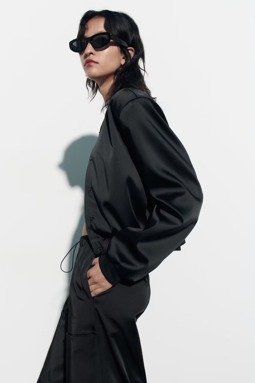 Effortlessly Elegant Jacket with a Timeless Design