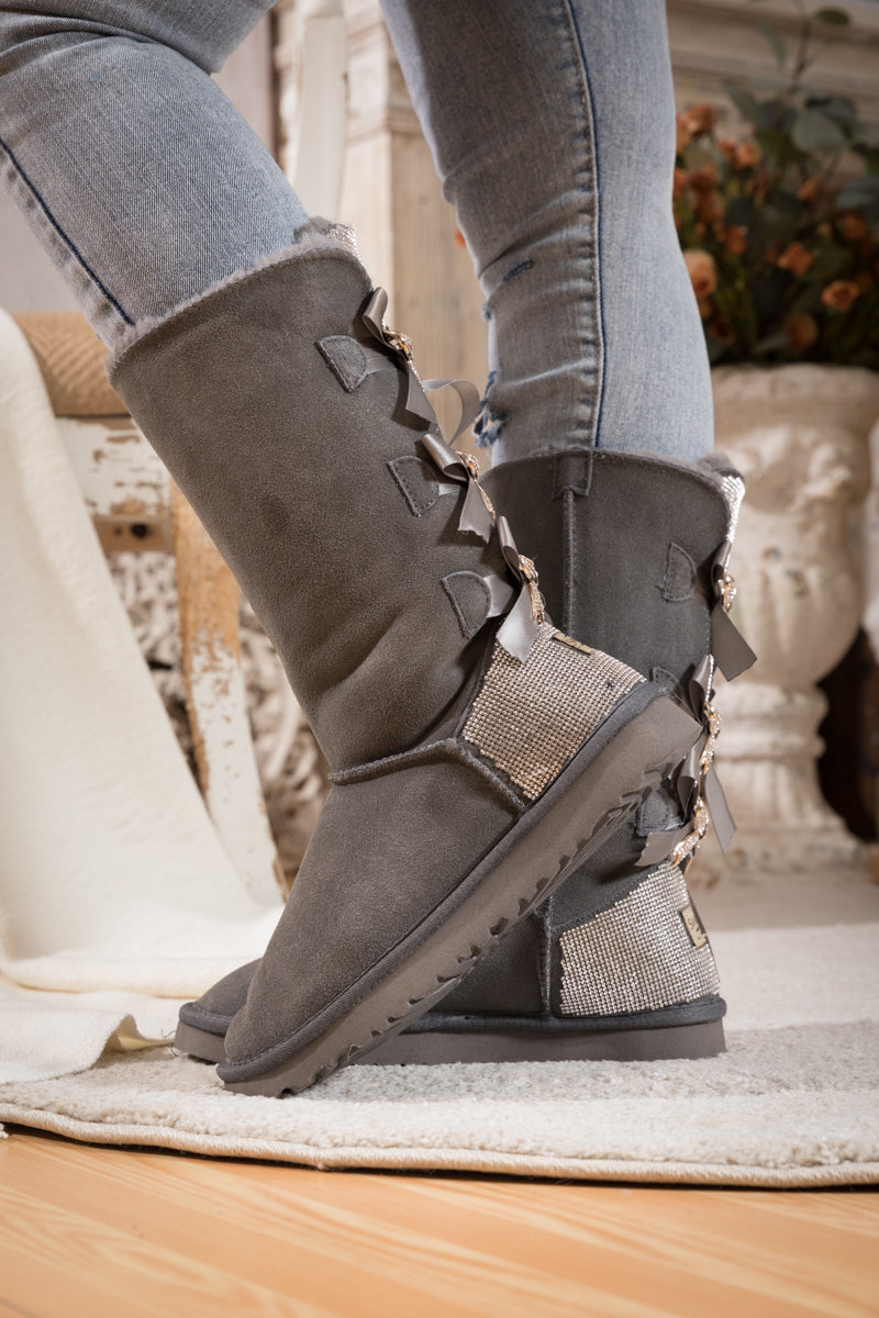 Polished Boots with an Effortless Classic Look