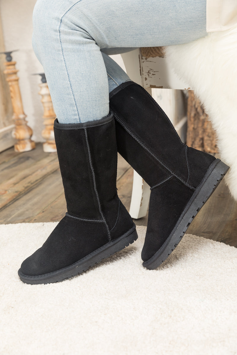 Polished Boots with an Effortless Classic Look