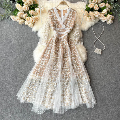 Beautifully Finished Dress in a Timeless Design