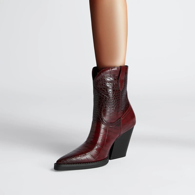 Well Tailored Boots with a Graceful Silhouette