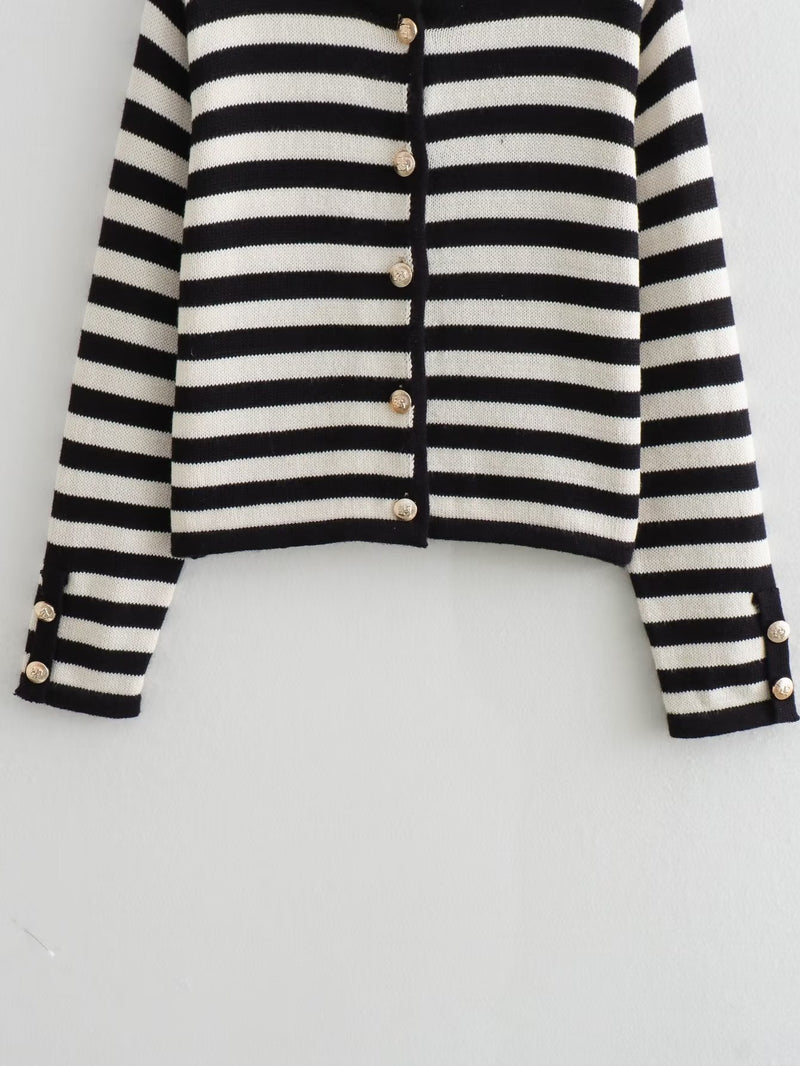 Elegantly Styled Cardigan for Everyday Wear