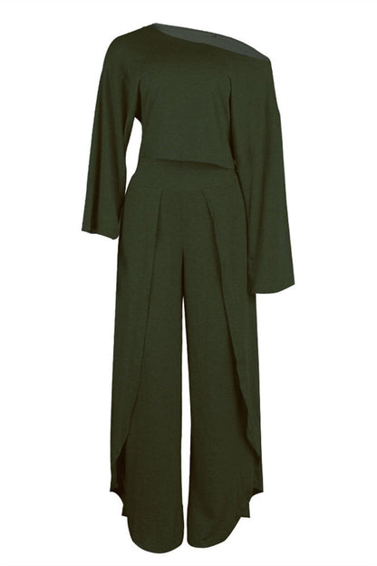 Effortlessly Elegant Garment with a Timeless Design