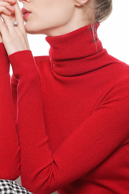 Well Tailored Top with a Graceful Silhouette