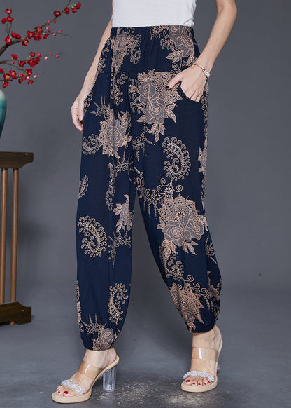 Well Tailored Pants with a Graceful Silhouette