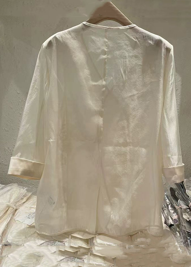 Elegantly Styled Blouse for Everyday Wear