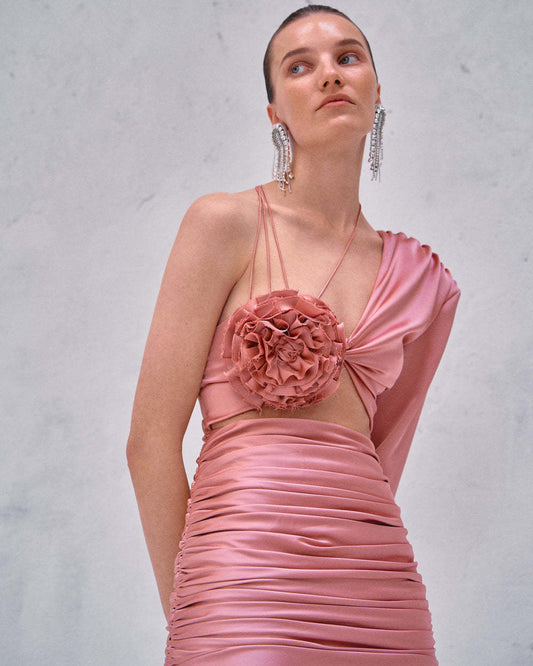Beautifully Crafted Dress in a Classic Style