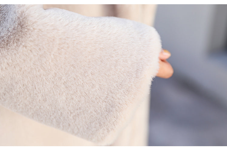 Gracefully Styled Coat for Any Occasion