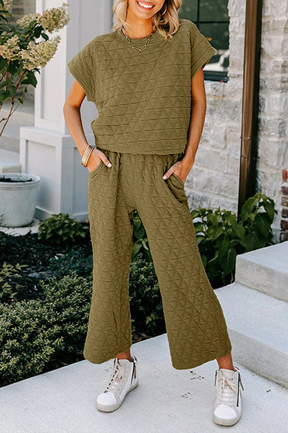 Elegantly Styled Pants for Everyday Wear