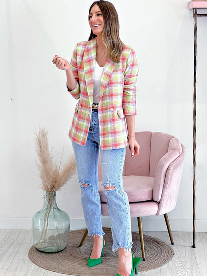 Well Tailored Jacket with a Graceful Silhouette