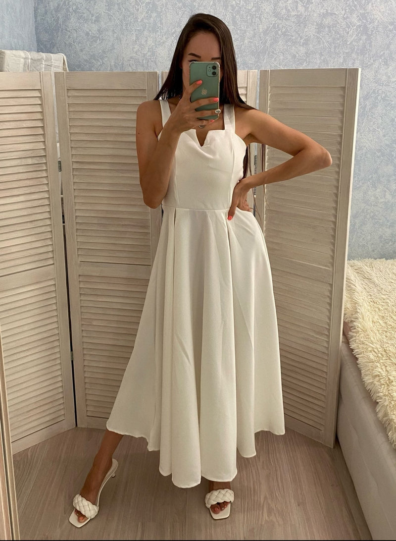A Vintage Style Dress with Delicate Timeless Details