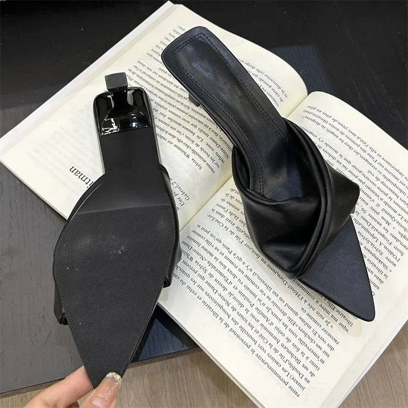 A Vintage Style Heels with Delicate Timeless Details