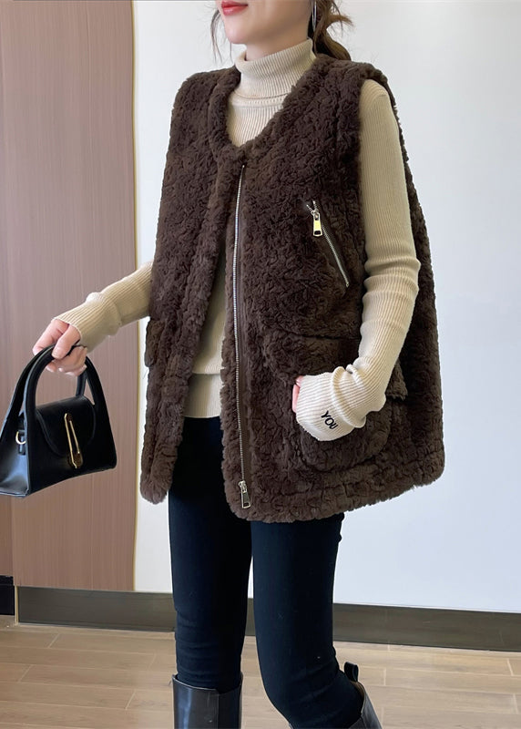 Effortlessly Elegant Garment with a Timeless Design