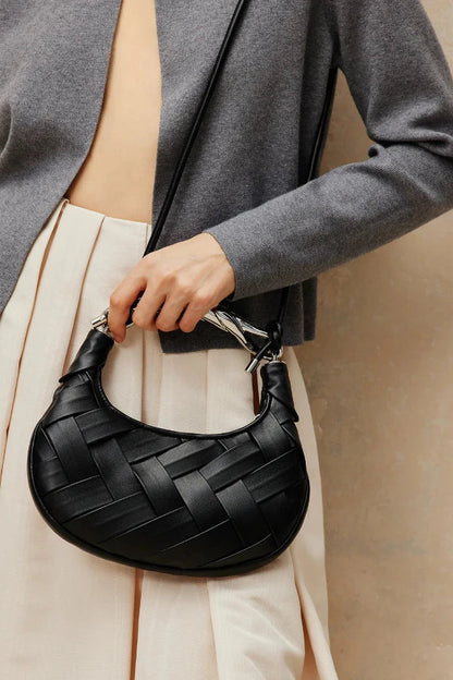Effortlessly Elegant Bag with a Timeless Design