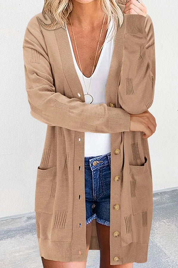 Well Tailored Sweater with a Graceful Silhouette