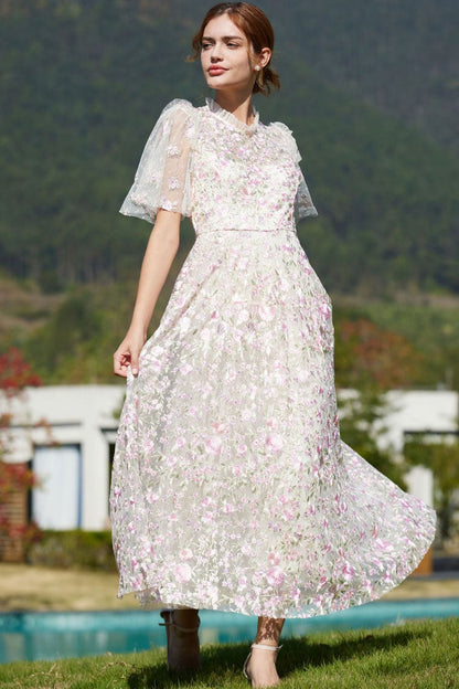 Classic Vintage Dress with a Flattering Fit