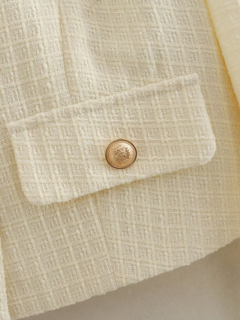 Gracefully Styled Coat for Any Occasion