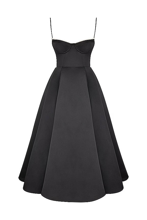 Classic Vintage Dress with a Flattering Fit