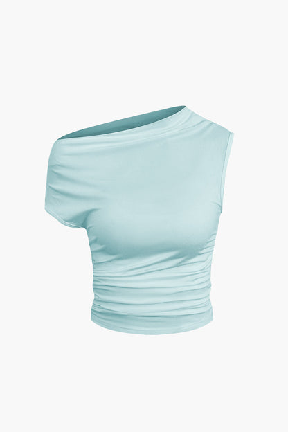 Well Tailored Top with a Graceful Silhouette
