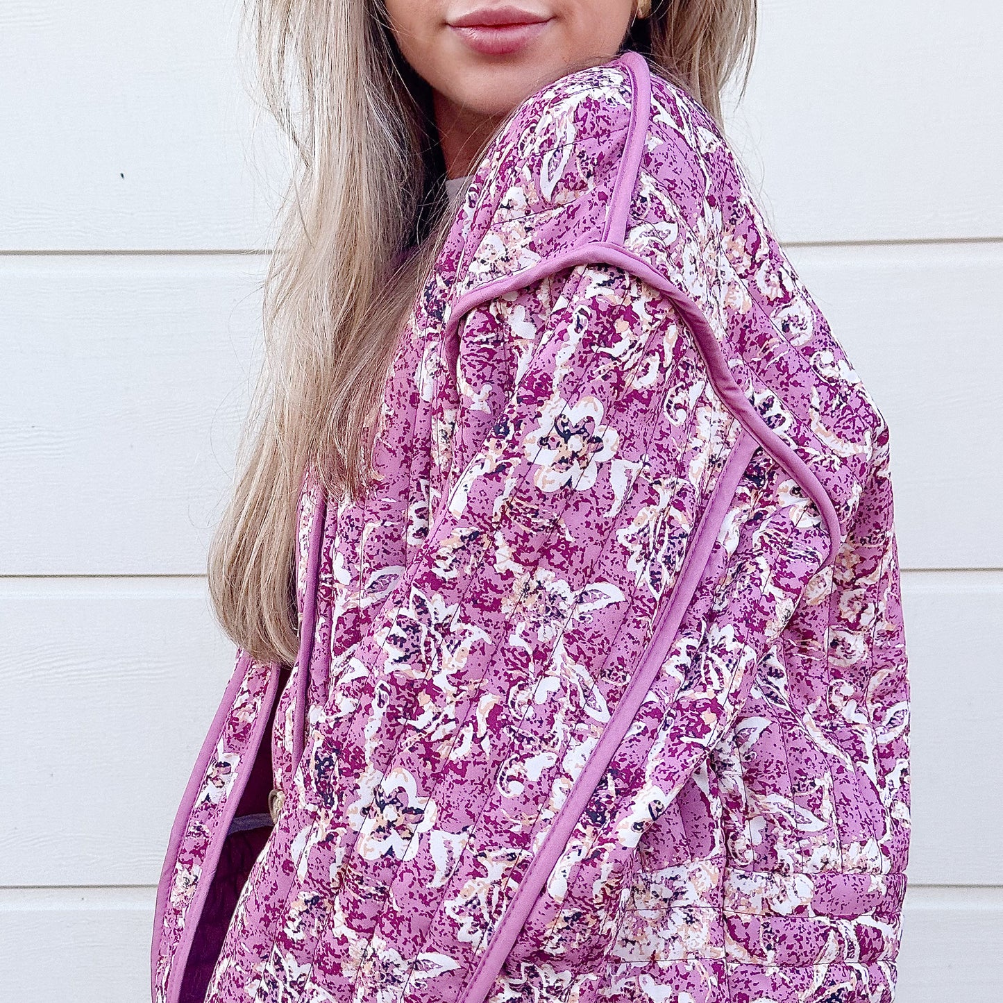 Elegantly Styled Jacket for Everyday Wear