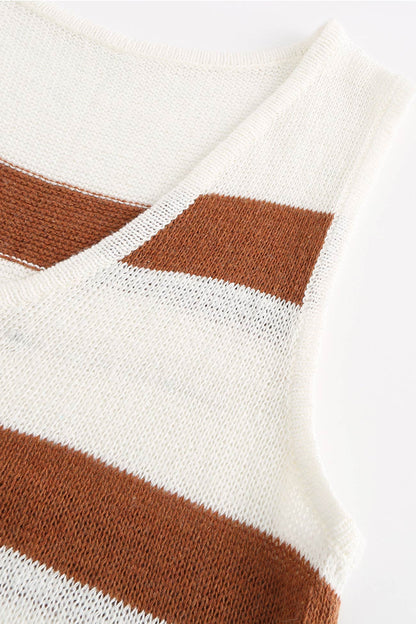 Effortlessly Elegant Top with a Timeless Design