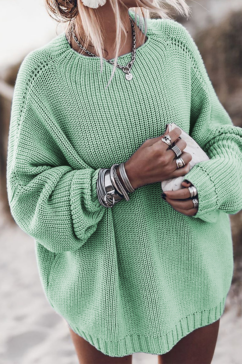 Well Tailored Sweater with a Graceful Silhouette