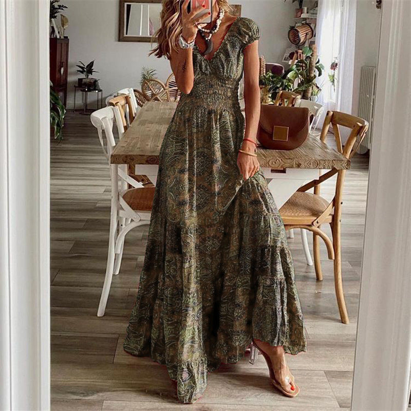 Beautifully Finished Dress in a Timeless Design