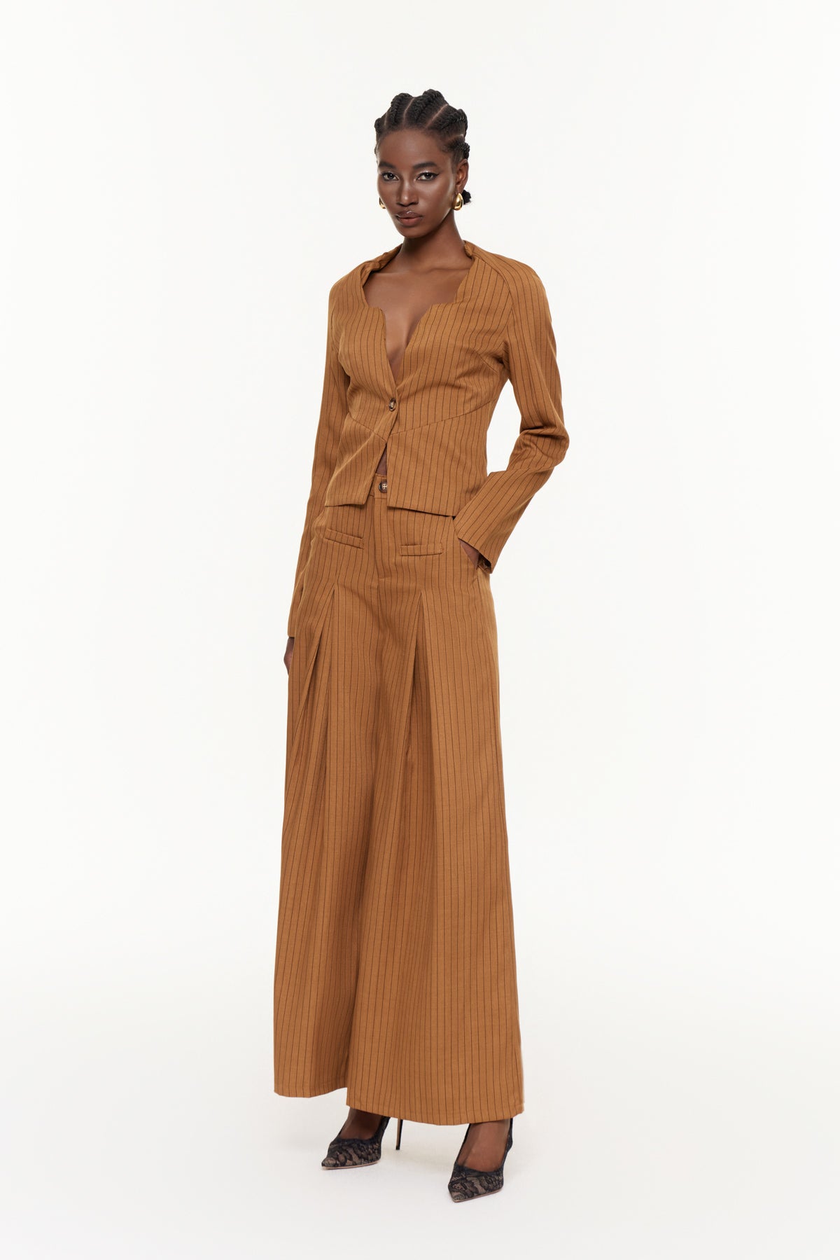 Beautifully Finished Pants in a Timeless Design