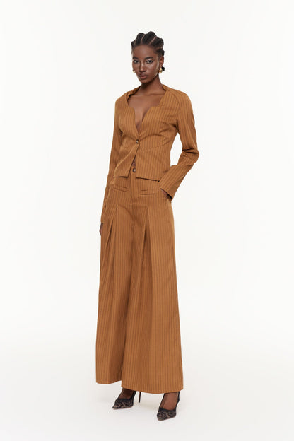 Beautifully Finished Pants in a Timeless Design