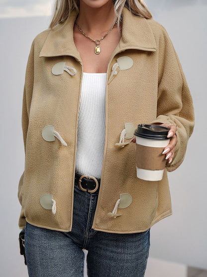 Effortlessly Elegant Jacket with a Timeless Design