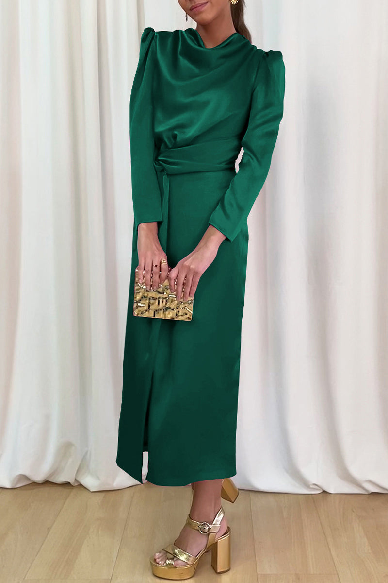 Beautifully Finished Dress in a Timeless Design