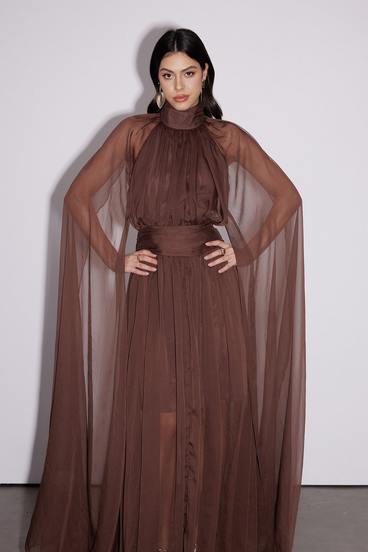 Well Tailored Dress with a Graceful Silhouette