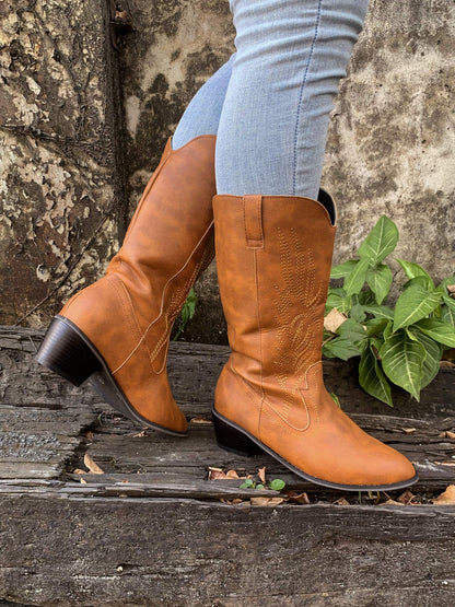Gracefully Styled Boots for Any Occasion