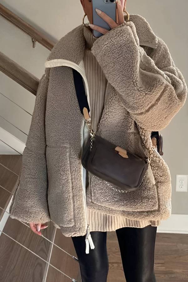 Elegantly Styled Jacket for Everyday Wear