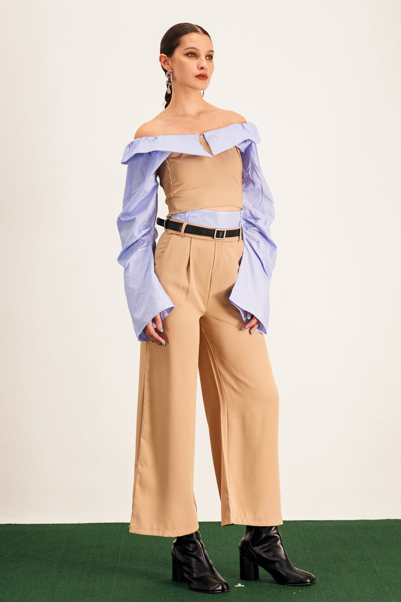 Effortlessly Elegant Pants with a Timeless Design
