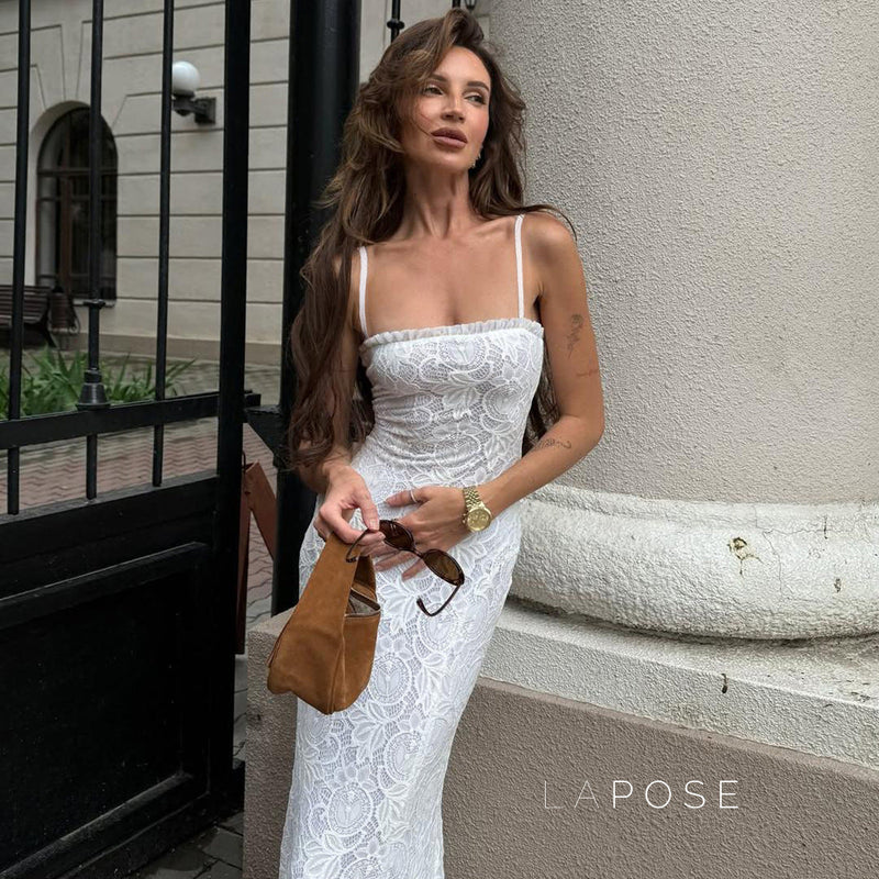 Effortlessly Elegant Garment with a Timeless Design