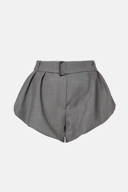 Well Tailored Garment with a Graceful Silhouette