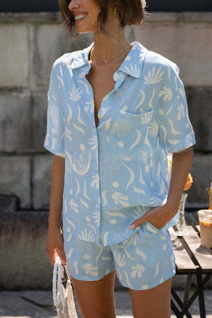 Classic Vintage Blouse with a Flattering Fit