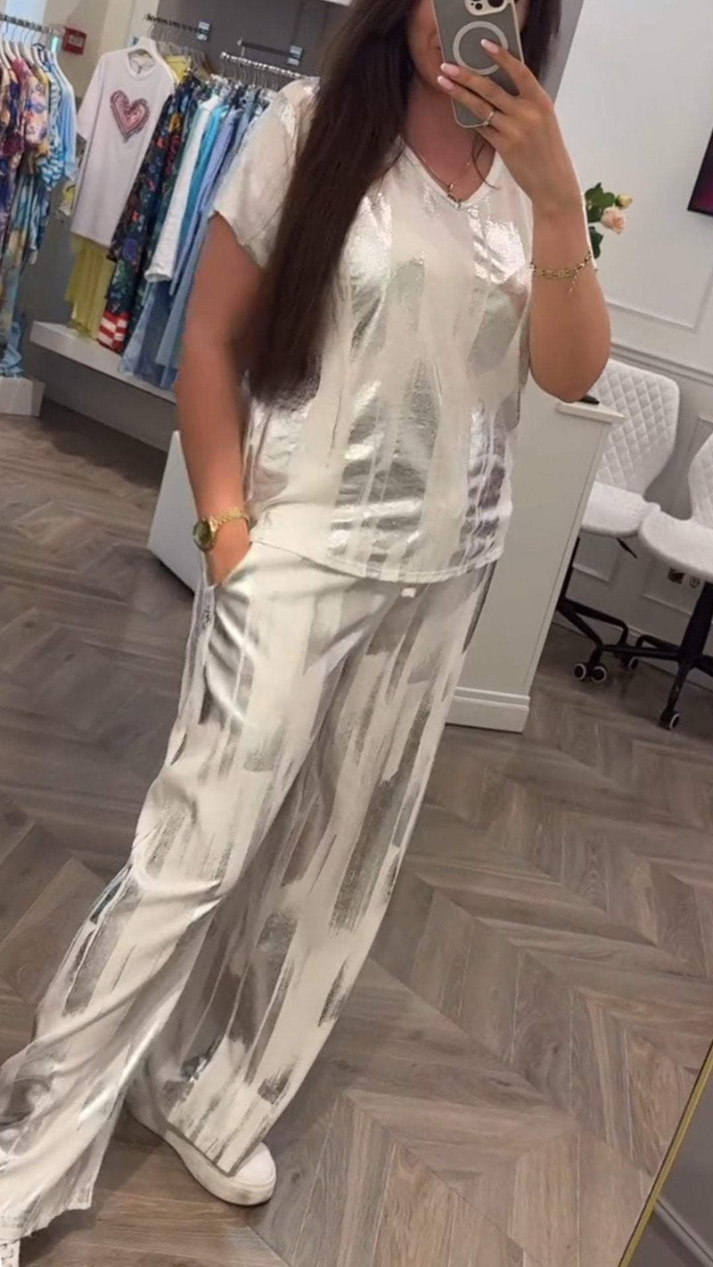Classic Vintage Garment with a Flattering Fit