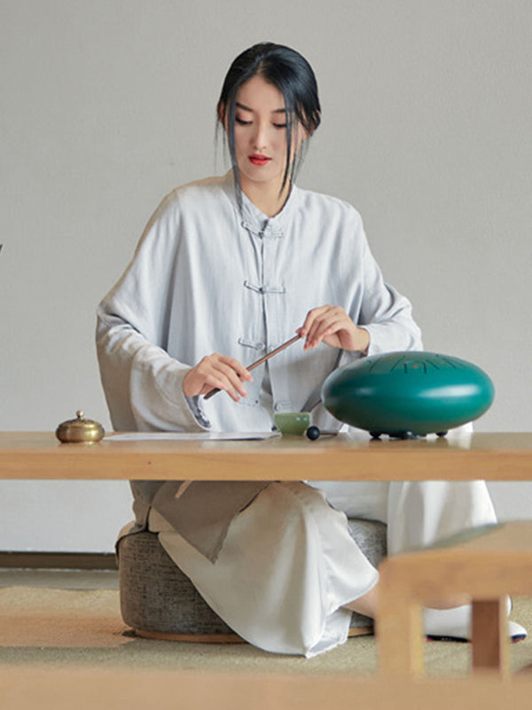 Effortlessly Elegant Blouse with a Timeless Design