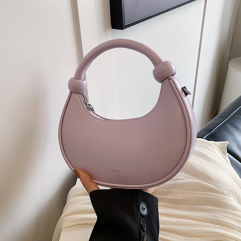 Effortlessly Elegant Bag with a Timeless Design