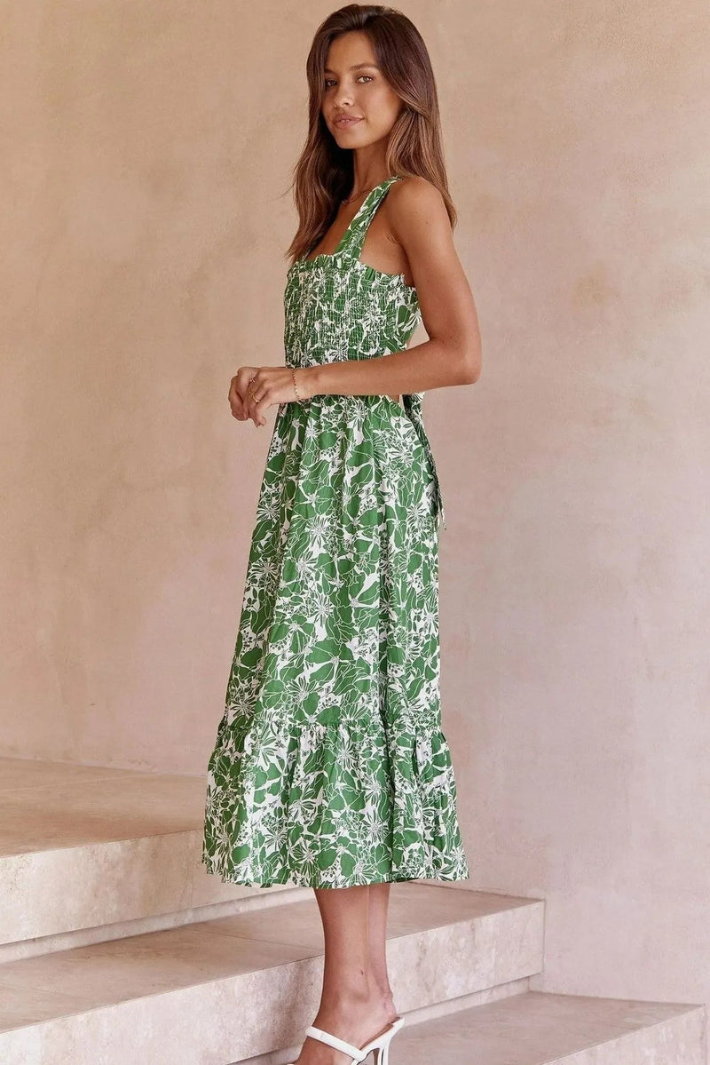 Sophisticated Dress with a Clean Classic Look