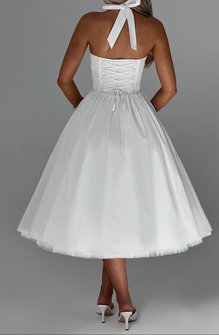 Gracefully Styled Dress for Any Occasion